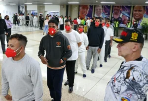 Llegan a Venezuela 195 connacionales provenientes de Honduras a través del Plan Vuelta a la Patria