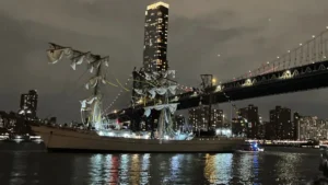 Dos muertos y 20 heridos tras choque de velero de la Armada de México contra puente en Nueva York