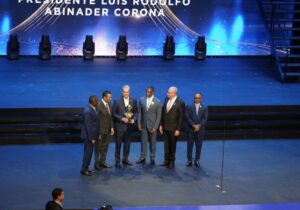 Abinader es reconocido como «Personalidad Municipalista» en los Premios Juan Pablo Duarte
