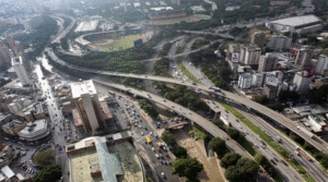 Canal derecho de autopista Valle-Coche sentido Plaza Venezuela cerrará por mantenimiento