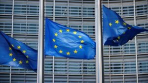 Unión Europea recorta previsiones de crecimiento por aumento de aranceles estadounidenses