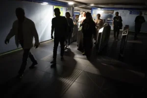 Caos en Francia: apagón deja sin luz a 160.000 hogares e interrumpe el Festival de Cannes