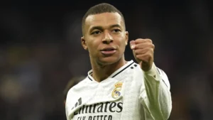 Kylian Mbappé gana la Bota de Oro en su temporada debut con el Real Madrid