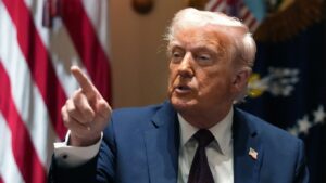 Donald Trump acepta extender hasta el 9 de julio el retraso del arancel del 50 % para la UE