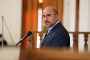 Llegó a Venezuela el presidente de la Asamblea Consultiva Islámica de Irán