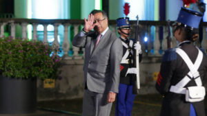«Uno de los más afectados es el Gobierno»: Petro revira vinculaciones con atentado a Miguel Uribe