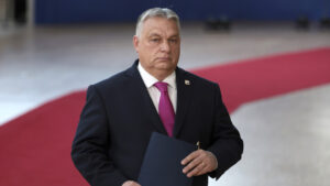 Orbán: La ayuda a Ucrania y el boicot a la energía rusa «mata» la economía de la UE