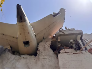 Tragedia aérea en India: Al menos 200 muertos al estrellarse un avión de Air India cerca de Ahmedabad