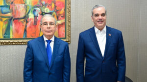 Presidente Abinader se reúne con el expresidente Danilo Medina para fortalecer posición unificada ante crisis haitiana