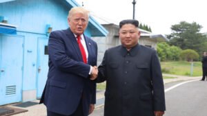 Trump: «EE.UU. no se involucraría en un conflicto con Corea del Norte si surgiera»