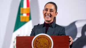 Sheinbaum celebra freno al aumento a las remesas en EE.UU.