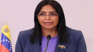Delcy Rodríguez se reunió con empresa china para potenciar red pública de salud