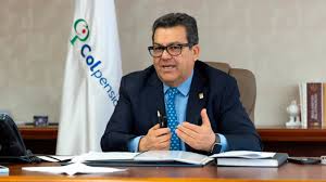 Gobierno de Petro incumple reforma pensional: «no hay plata para pagar el bono pensional de $230.000»