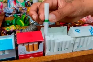 OMS insta a subir mínimo 50 % los impuestos a tabaco, alcohol y bebidas azucaradas