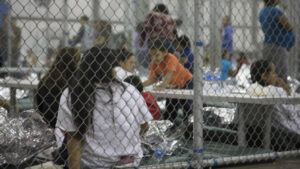 EE. UU. endurece política migratoria: Personas indocumentadas podrían enfrentar detenciones sin opción a fianza