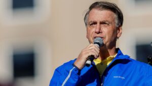 Bolsonaro dice tener el «poder» para evitar el alza de los aranceles, pero pone una condición