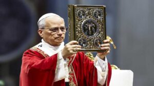 Papa León XIV condena ataque a iglesia en Gaza y urge a la paz