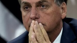 Arresto domiciliario y tobillera electrónica entre las medidas cautelares en contra de Jair Bolsonaro