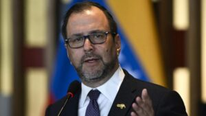 Canciller Yván Gil rechazó código rojo emitido por el Gobierno neerlandés a turistas que viajen a Venezuela