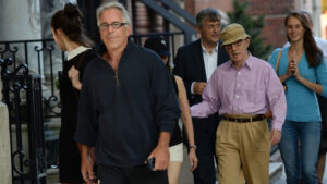 Woody Allen asistió a lujosos eventos en la mansión de Epstein