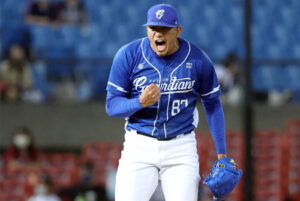 Enderson Franco estará desde el primer día con Magallanes