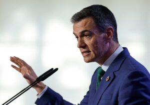 Pedro Sánchez propone un pacto nacional ante «la emergencia climática» en plenos incendios en España