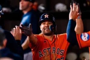 José Altuve asciende al séptimo puesto entre venezolanos con más cuadrangulares en la MLB