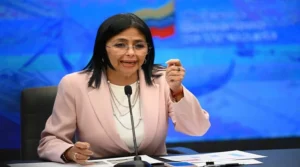 Delcy Rodríguez a buques de EE.UU.: «Tienen que calibrar el GPS e irse al Pacífico»