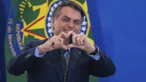 Tercer juez del caso Bolsonaro lo absuelve de todo y pide anular el proceso