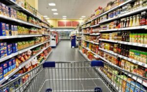 ANSA no descarta que en poco tiempo el 100% de las transacciones en supermercados se haga en bolívares