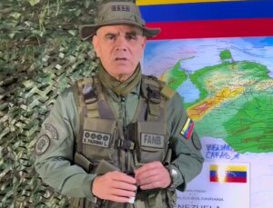 Padrino insta al pueblo a “pasar a la lucha armada” para “defender a Venezuela”