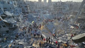 Mueren al menos 40 palestinos en recientes bombardeos israelíes contra Gaza