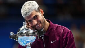 Carlos Alcaraz conquista Tokio y suma su octavo título del año