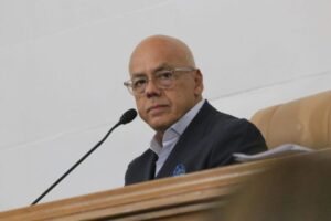 Jorge Rodríguez señala que Maduro tiene «preparado y listo» decreto de conmoción exterior