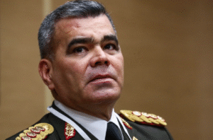 Padrino López denuncia que aviones de EE.UU. se acercaron a costas venezolanas