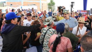 Maduro exalta rechazo de 94% contra agresión de EE.UU.