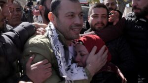 Tregua entre Israel y Hamás contempla canje de presos, pero excluye a líderes palestinos