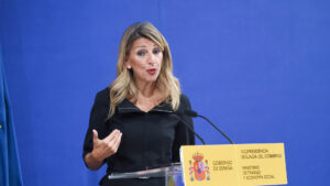 «Le va a salir muy caro»: Vicepresidenta de España responde a Trump