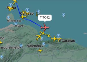 Dos bombarderos estadounidenses sobrevuelan aguas cercanas a Falcón