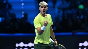 Carlos Alcaraz debuta con victoria en las Finales ATP de Turín