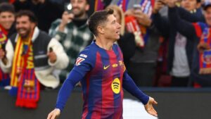 Barcelona celebra su regreso al Camp Nou con contundente goleada y doblete de Ferran Torres