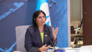 Delcy Rodríguez: Si EE.UU. quisiera combatir al narco tendría que buscar en la Presidencia de Ecuador