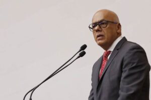 Jorge Rodríguez propone al Presidente constatar retiro de nacionalidad a responsables del robo de CITGO
