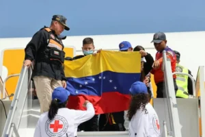 Arriba vuelo 97 del Plan Vuelta a la Patria este viernes procedente de EE.UU.