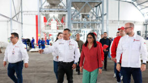 Vicepresidenta Delcy Rodríguez inspecciona obras de nueva Planta de Urea de Pequiven