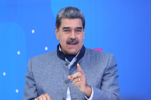 Maduro: El próximo año la economía seguirá creciendo y expandiéndose