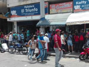 Prevén un aumento del 30% de consumidores venezolanos en Cúcuta por la temporada de Navidad