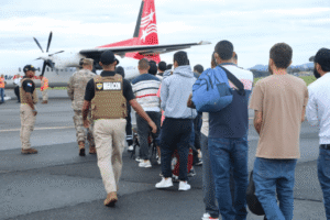 Panamá realizará su primer vuelo de deportación de venezolanos este lunes