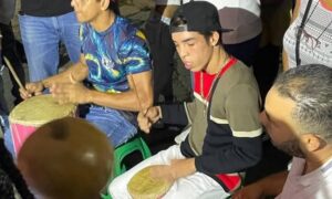 Samuel Maestre es «El chamito del tambor» que impulsa la cultura en los barrios de Petare