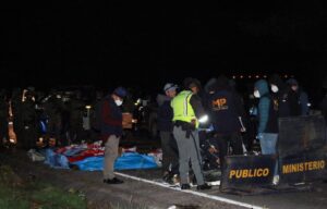 Autobús cae a un barranco en Guatemala: El hecho deja 15 muertos